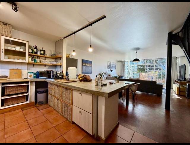 2 BEDROOM TOWNHOUSE FOR SALE IN WATERKLOOF GLEN